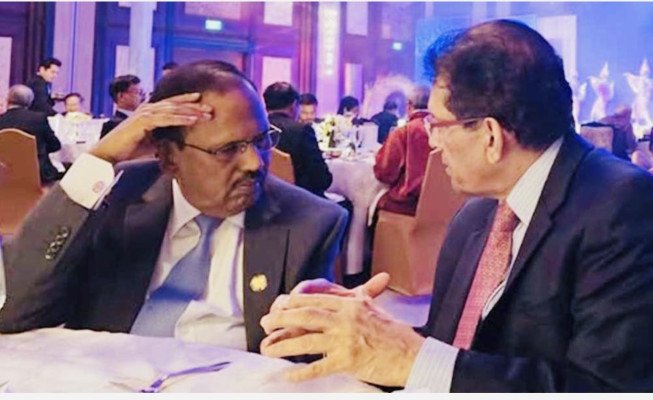 দিল্লি যাচ্ছেন নিরাপত্তা উপদেষ্টা, সমঝোতার ইঙ্গিত দেখছেন কূটনীতিকরা