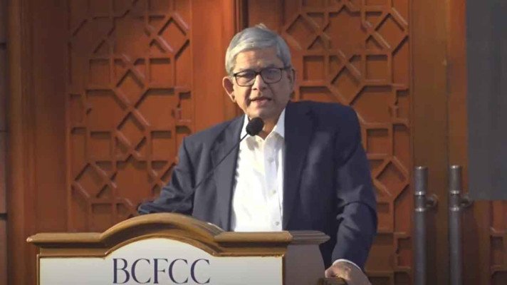 সাংবাদিকরা রাজনীতিকদের পকেটে ঢুকলে সমস্যা: ফখরুল