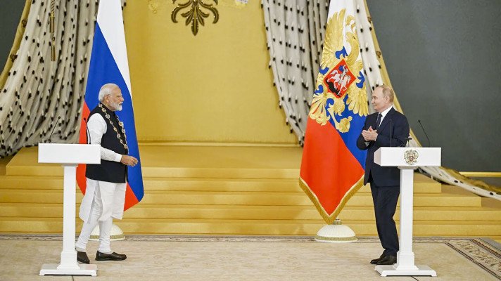 ভারতকে জ্বালানি দিতে কোনো ব্যাঘাত নয়, “নিরবচ্ছিন্ন” তেলের গ্যারান্টি পুতিনের