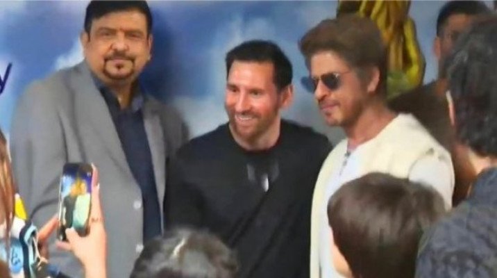 কলকাতায় এক মঞ্চে মেসি-শাহরুখ