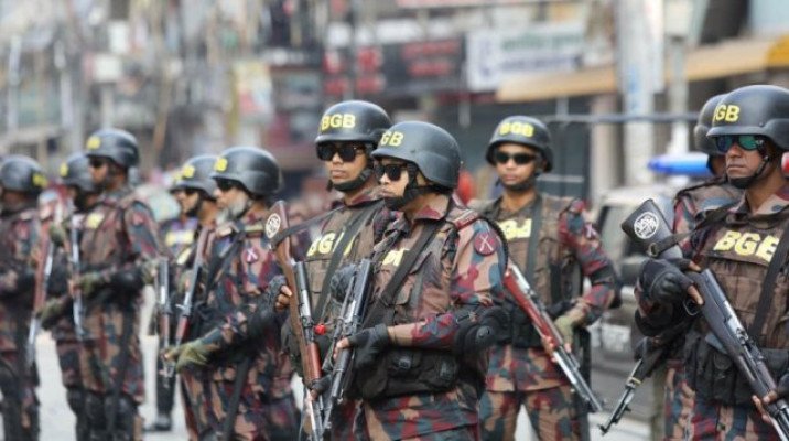 হা‌দির জানাজাকে ঘিরে বডি ওর্ন ক্যামেরাসহ ২০ প্লাটুন বি‌জি‌বি মোতা‌য়েন