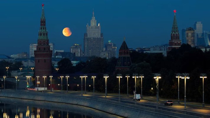 চাঁদে পারমাণবিক বিদ্যুৎকেন্দ্র স্থাপনের পরিকল্পনা রাশিয়ার