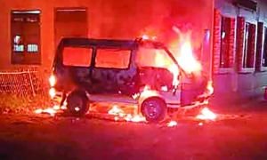 বিতর্কিত রায়কে ঘিরে উত্তেজনা: দেশজুড়ে আতংক-অস্থিরতা