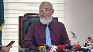 উপদেষ্টা পদে থেকে নির্বাচন করা যাবে না: ইসি আনোয়ারুল