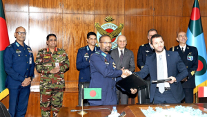 ইতালি থেকে ইউরোফাইটার টাইফুন যুদ্ধবিমান কিনছে বাংলাদেশ