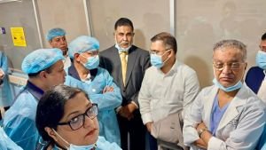 মায়ের সঙ্গে সাক্ষাৎ শেষে এভারকেয়ার ছাড়লেন তারেক রহমান