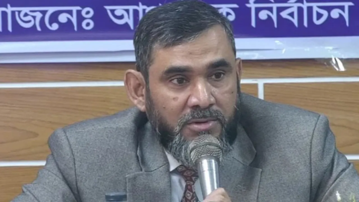 নির্বাচনের আগে বড় ঝুঁকি: থানা থেকে লুট হওয়া ১৫ শতাংশ অস্ত্র এখনো বাইরে