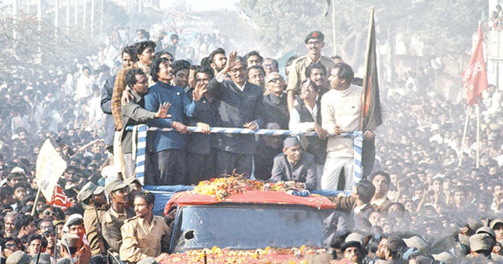 মহানায়কের স্বদেশ প্রত্যাবর্তন