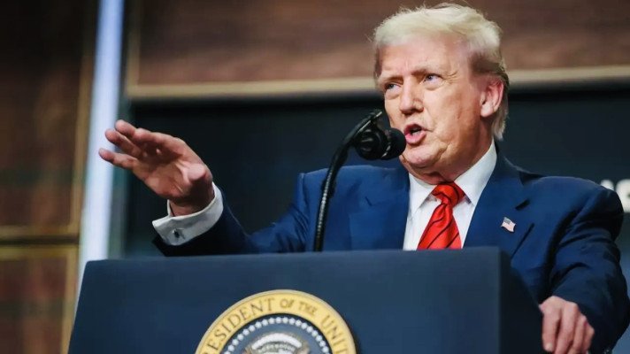 নিজেকে ভেনেজুয়েলার ভারপ্রাপ্ত প্রেসিডেন্ট ঘোষণা করলেন ট্রাম্প