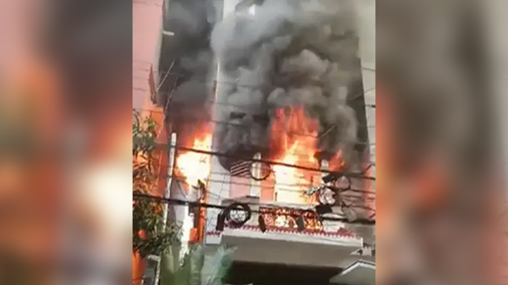 উত্তরায় বহুতল ভবনে আগুন, নিহত বেড়ে ছয়