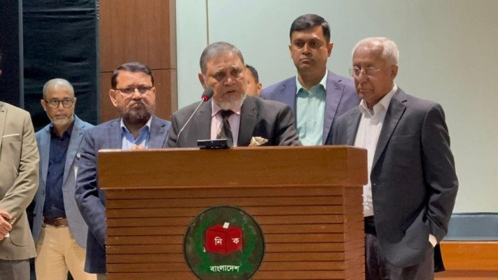 সোশ্যাল মিডিয়ায় আমাদের বারোটা বাজাচ্ছে: প্রধান নির্বাচন কমিশনার