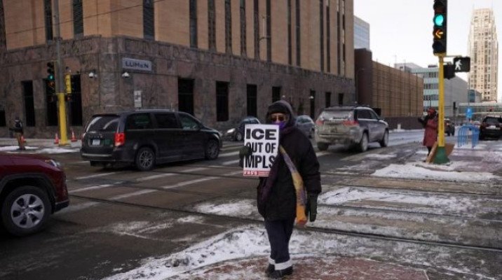 কঠোর অভিবাসন নীতির প্রতিবাদে যুক্তরাষ্ট্রজুড়ে ট্রাম্পবিরোধী বিক্ষোভ