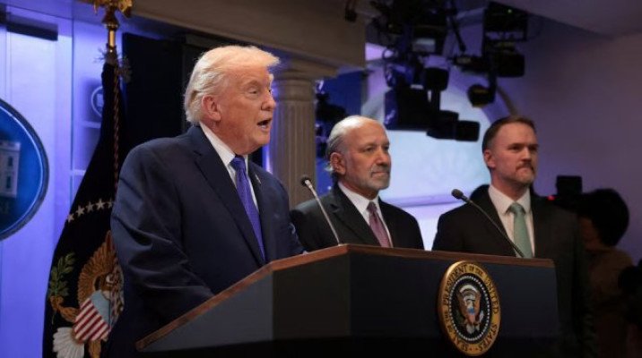 আমদানিতে ১০ শতাংশ নতুন শুল্ক আরোপ ট্রাম্পের