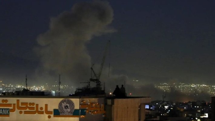 তেহরানে রাষ্ট্রীয় সম্প্রচার কেন্দ্রে ইসরায়েলি বিমান হামলা