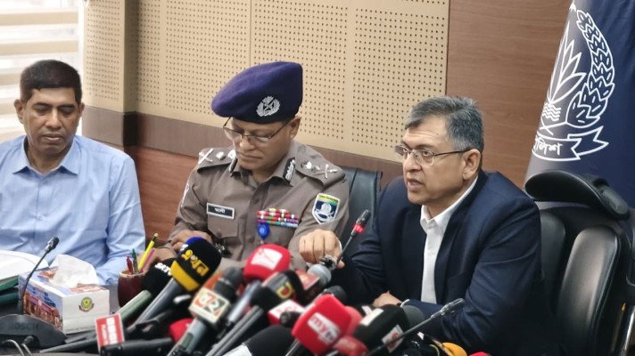 চাঁদাবাজ ও অস্ত্রধারীদের বিরুদ্ধে দেশব্যাপী শীঘ্রই অভিযান শুরু: স্বরাষ্ট্রমন্ত্রী