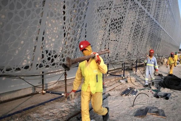 সংকটে বাংলাদেশের প্রধান শ্রমবাজার