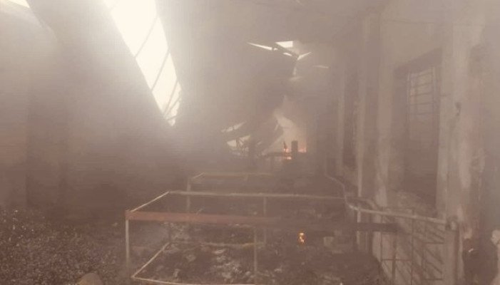 রাজধানীতে কারখানায় ভয়াবহ আগুন, পাঁচজনের মরদেহ উদ্ধার