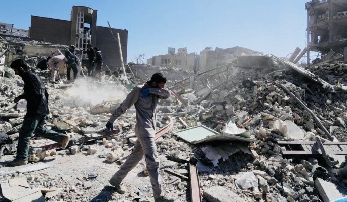 যুদ্ধে ইরানের ক্ষতি ২৭০ বিলিয়ন ডলারের বেশি