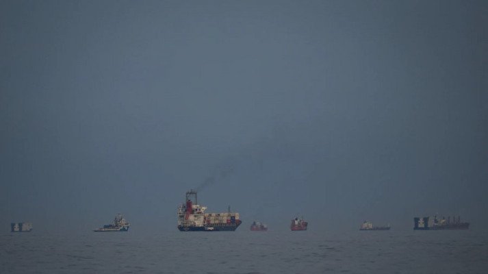 হরমুজ পারাপারে আইআরজিসি’র ৪ শর্ত আরোপ