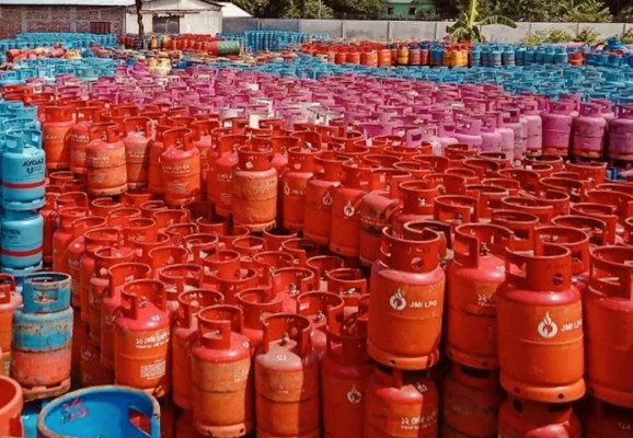আবার বাড়লো এলপিজির দাম!