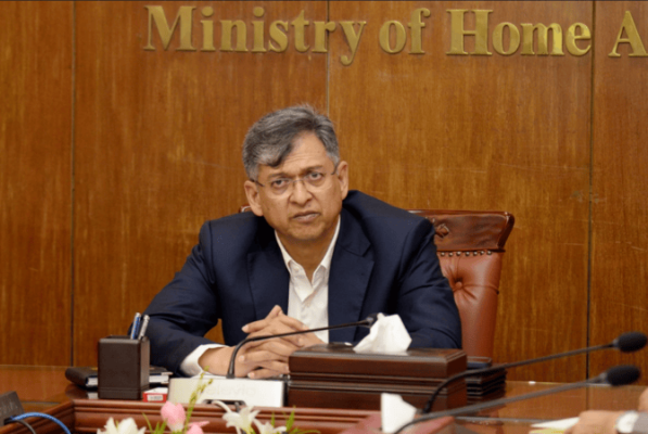 আইনশৃঙ্খলা পরিস্থিতি নিয়ন্ত্রণে কঠোর অবস্থানে সরকার: স্বরাষ্ট্রমন্ত্রী
