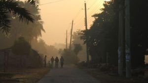 চুয়াডাঙ্গায় তাপমাত্রা ১০ এর নিচে, শীতে ব্যাহত জনজীবন