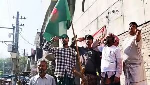 আওয়ামী লীগ কার্যালয়ের সামনে জাতীয় পতাকা উত্তোলন, বঙ্গবন্ধুর প্রতি শ্রদ্ধা