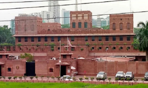 দর্শনার্থী ভিসায় যুক্তরাষ্ট্রে পড়াশোনা নিষিদ্ধ