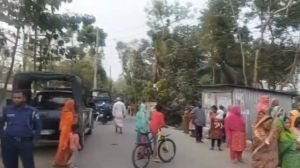 হত্যাকাণ্ডের পর তাণ্ডব, ভাঙচুর-লুটপাট ও অগ্নিসংযোগে অন্তত ৪০ বাড়ি ক্ষতিগ্রস্ত