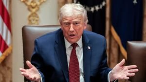 ট্রাম্পের শান্তি আলোচনার প্রস্তাব ‘ফাঁদ’ হতে পারে: উদ্বিগ্ন ইরান