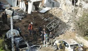 শান্তি আলোচনার মধ্যেই ইরান-ইসরায়েলের পাল্টাপাল্টি ক্ষেপণাস্ত্র হামলা