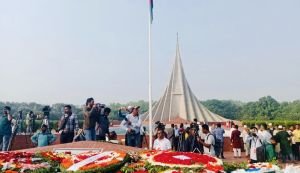 স্মৃতিসৌধে মানুষের ঢল, ফুলে ফুলে স্মরণ বীর শহীদদের