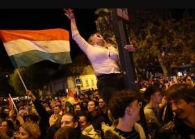 হাঙ্গেরিতে ১৬ বছরের শাসনের অবসান, বিরোধীদের ভূমিধস জয়