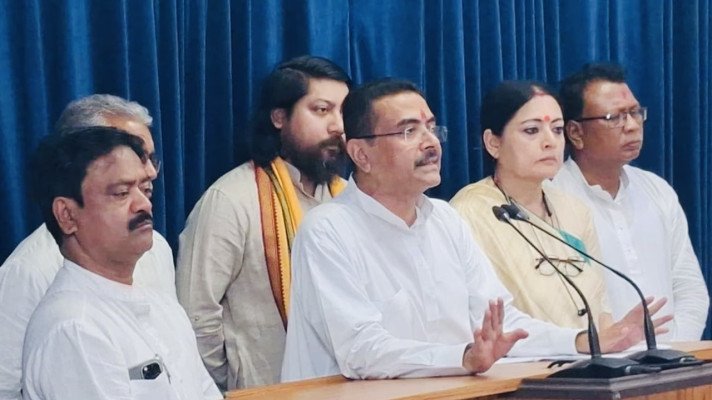 সীমান্তে কাঁটাতার নির্মাণে বিএসএফকে জমি  দিচ্ছে পশ্চিমবঙ্গ সরকার