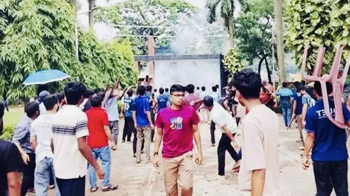 ডুয়েটে ভিসি নিয়োগ ঘিরে উত্তেজনা, সংঘর্ষে আহত অন্তত ১৫