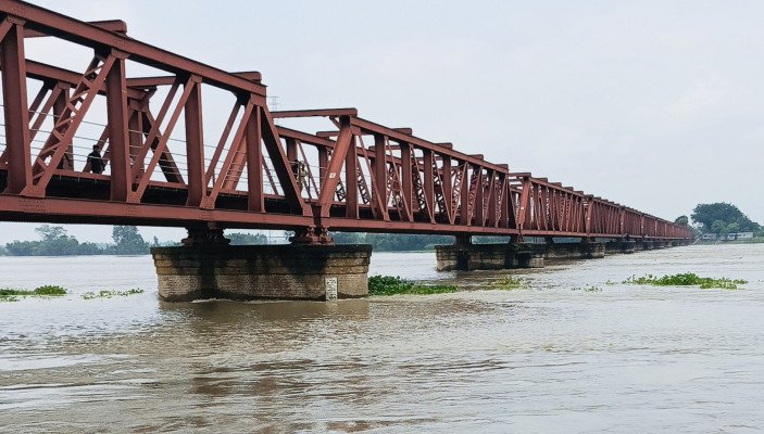 সিলেটে বাড়ছে নদ-নদীর পানি, ভারী বৃষ্টির পূর্বাভাসে বন্যার শঙ্কা