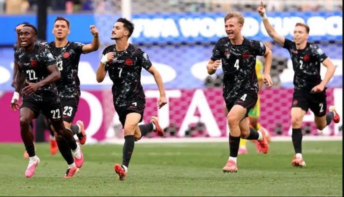 দক্ষিণ আফ্রিকাকে কাঁদিয়ে শেষ ষোলোয় কানাডা
